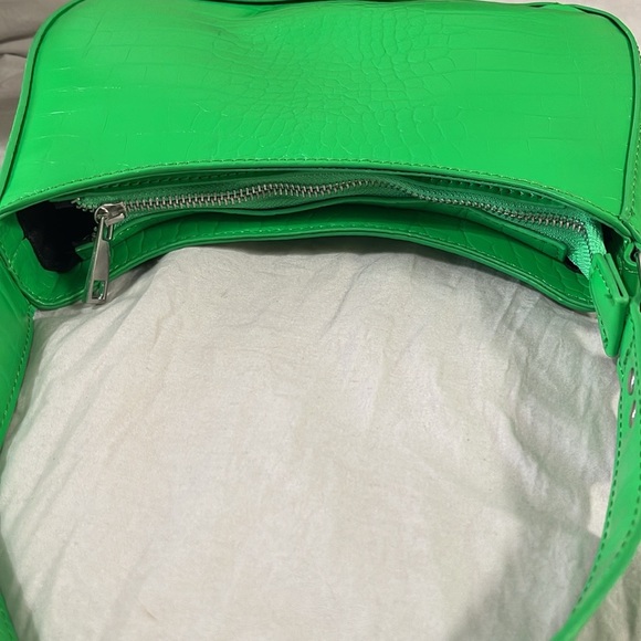 URBAN OUTFITTERS NEON GREEN EMOBBOSED SHOULDER BAG - Picture 6 of 8